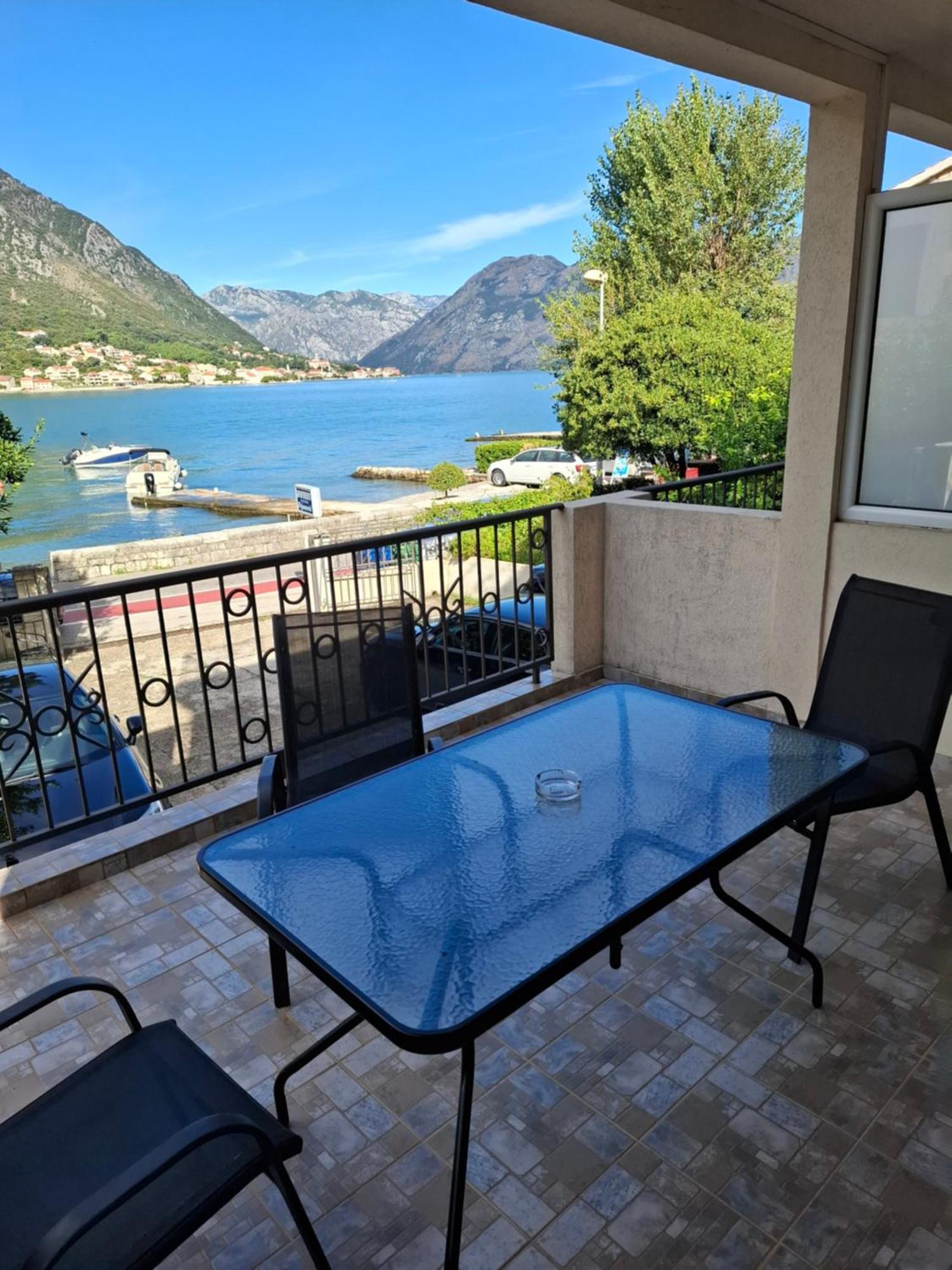 Apartments Pejanovic Kotor Exterior photo