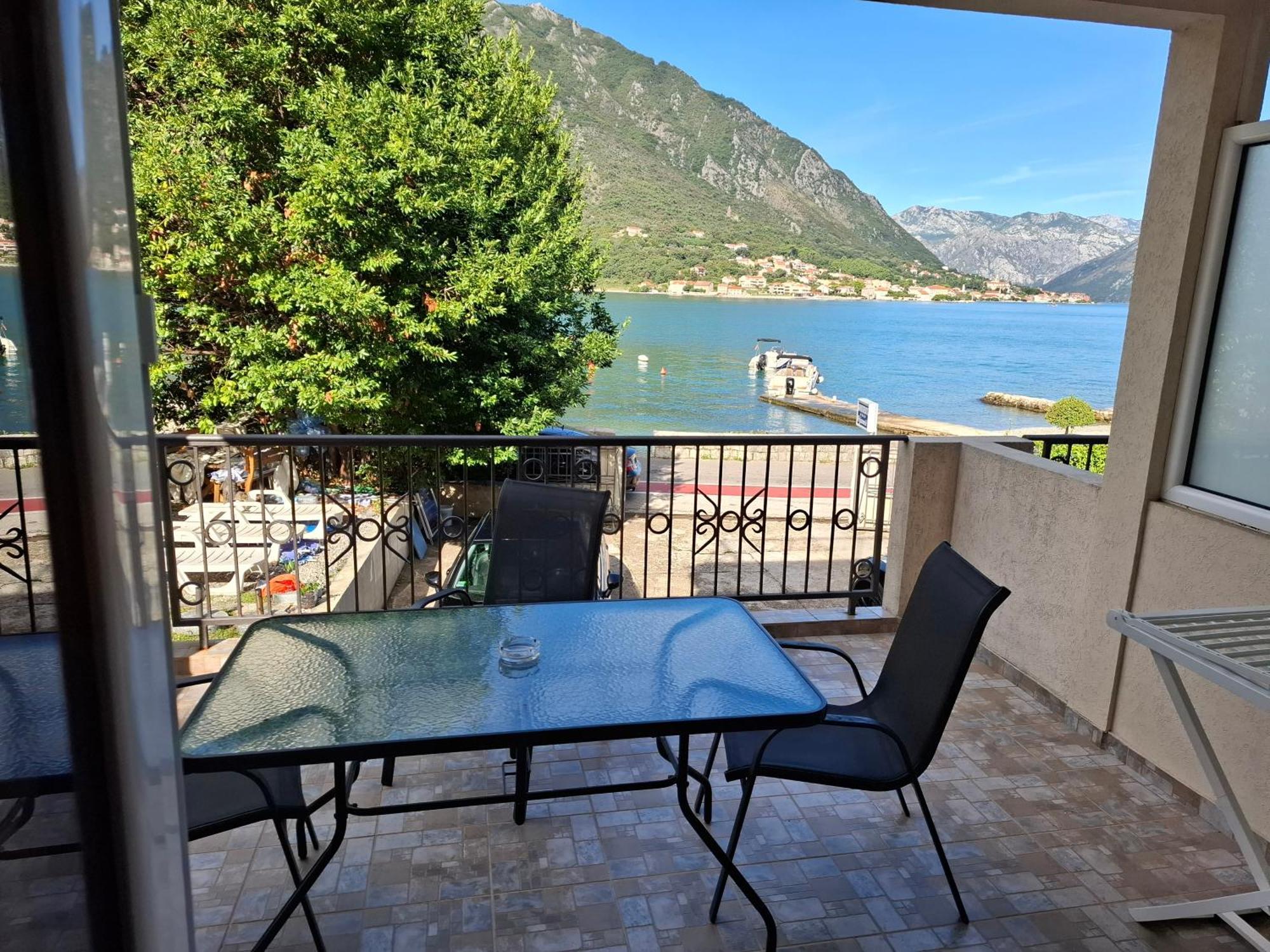 Apartments Pejanovic Kotor Exterior photo